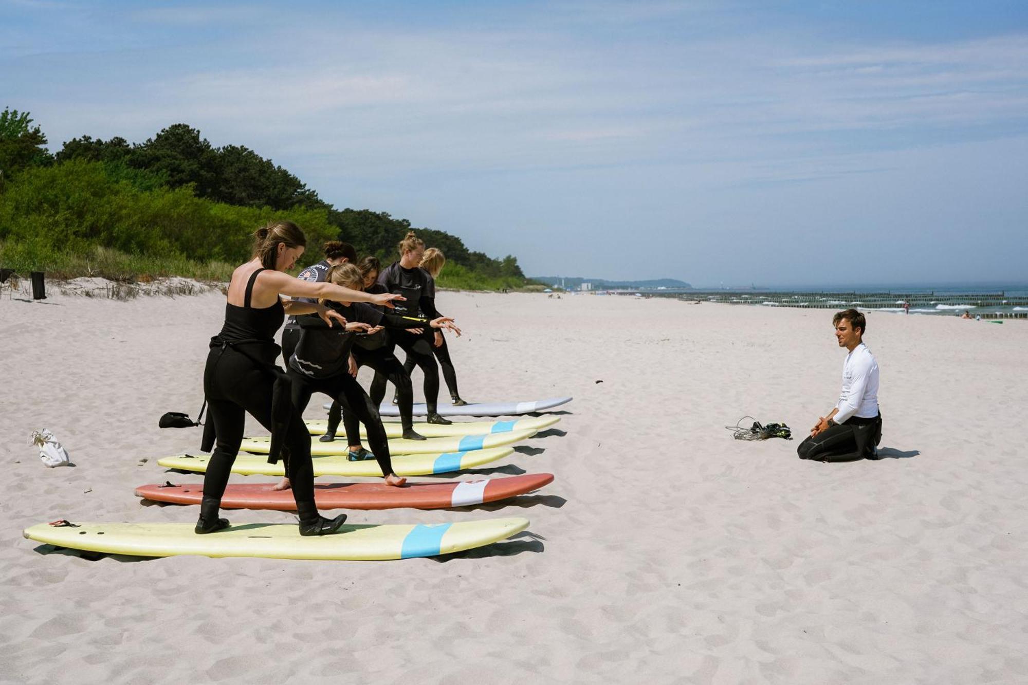 Pokoje Surf People Ostello Władysławowo Esterno foto